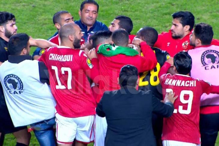 مشادة الأهلي والنجم